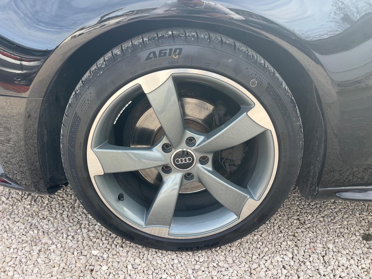 Audi A4 B8 Restyling Avant S Line est. + Advanced int. Multitronic 2.0 TDI 177cv