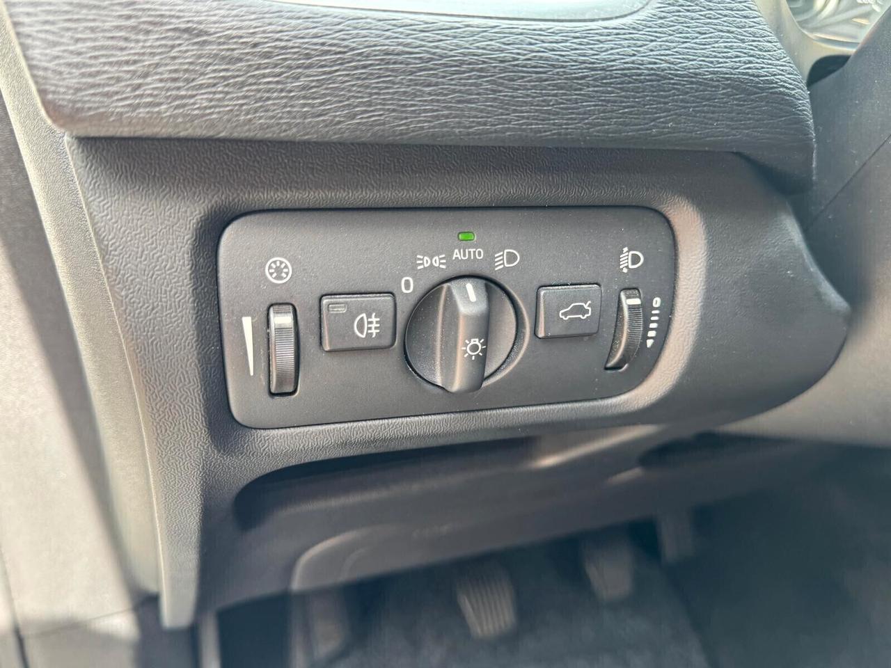 Volvo V40 ANNO 2018 2.0 DIESEL 98.000 KM EURO6B
