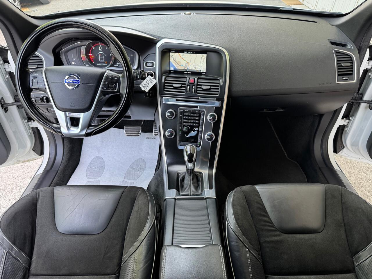 Volvo XC 60 2.4 d4 R-design AWD Gear GARANZIA24MESI