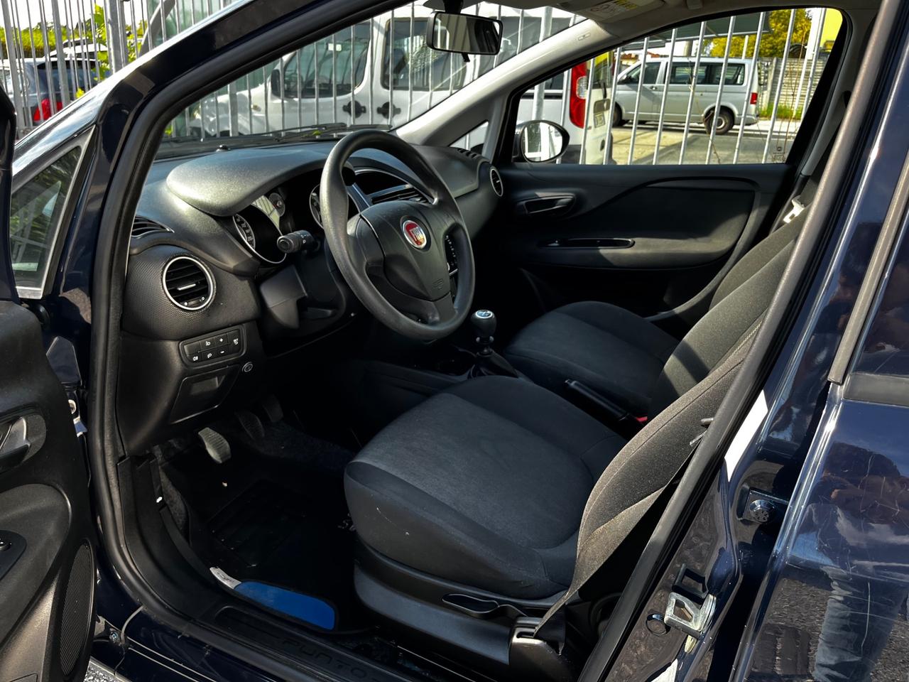 Fiat Punto 1.4 8V 5 porte GPL - BENZINA / OK NEOPATENTATI