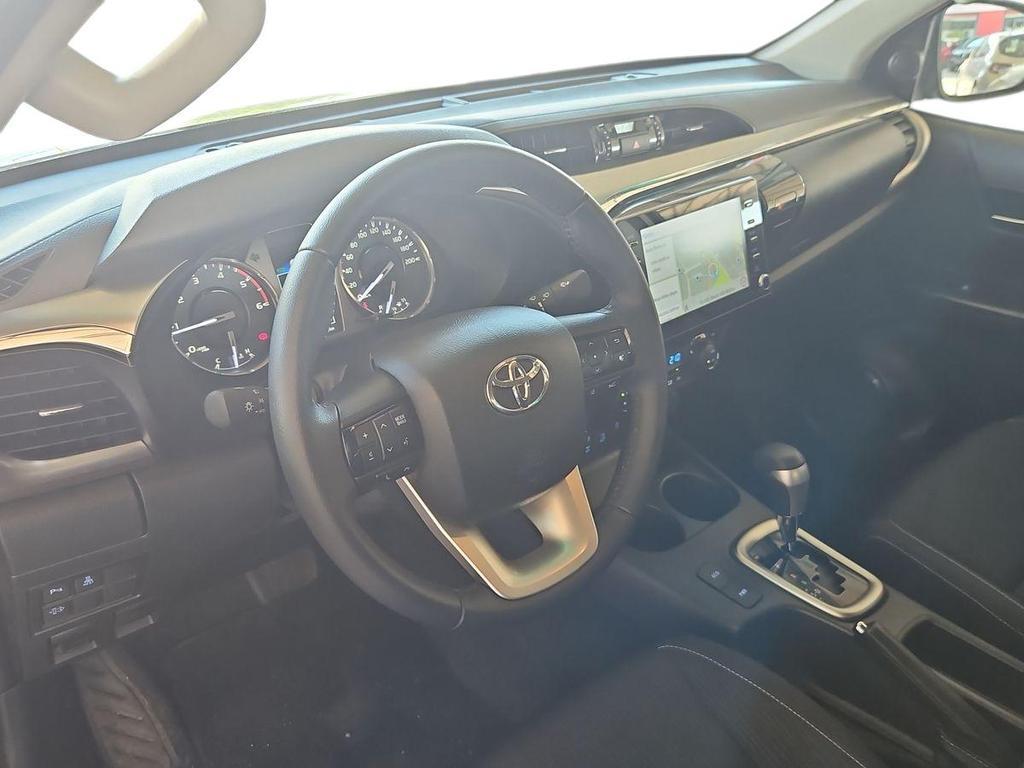 Toyota Hilux 2.4 d-4d double cab Executive 4wd auto