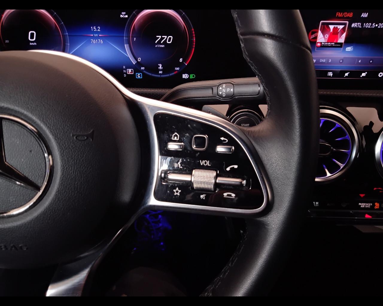 Mercedes-Benz Classe A - W177 2018 - A 180 d Sport Night edition Plus auto