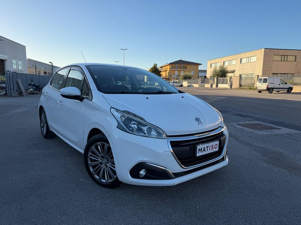Peugeot 208 87000 KM GARANZIA 12 MESI