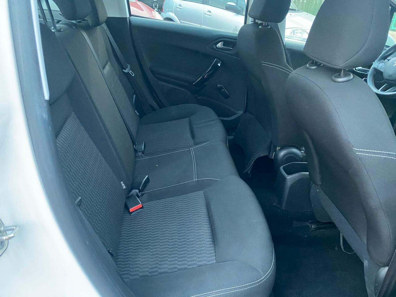 Peugeot 208 BlueHDi 100 S&S 5 porte Allure