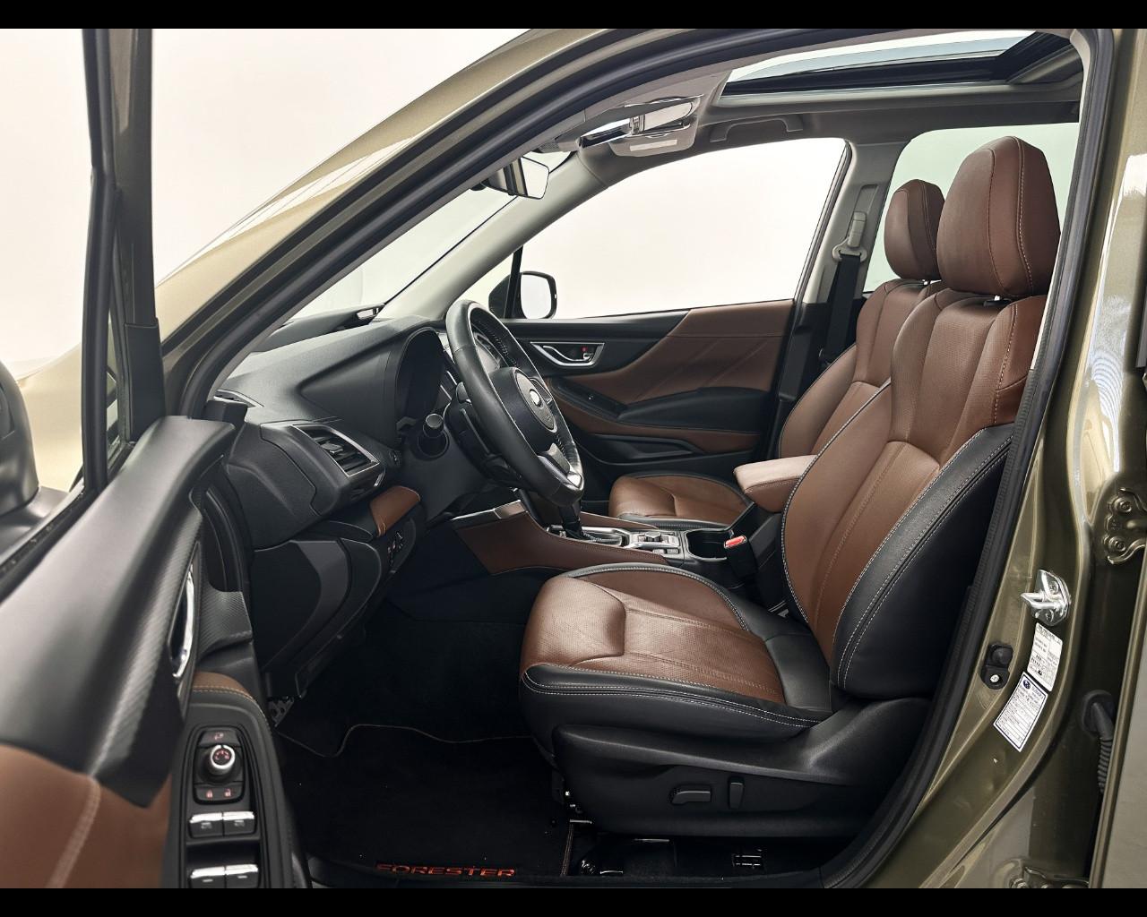 SUBARU Forester 2.0 e-Boxer MHEV CVT Lineartronic Premium