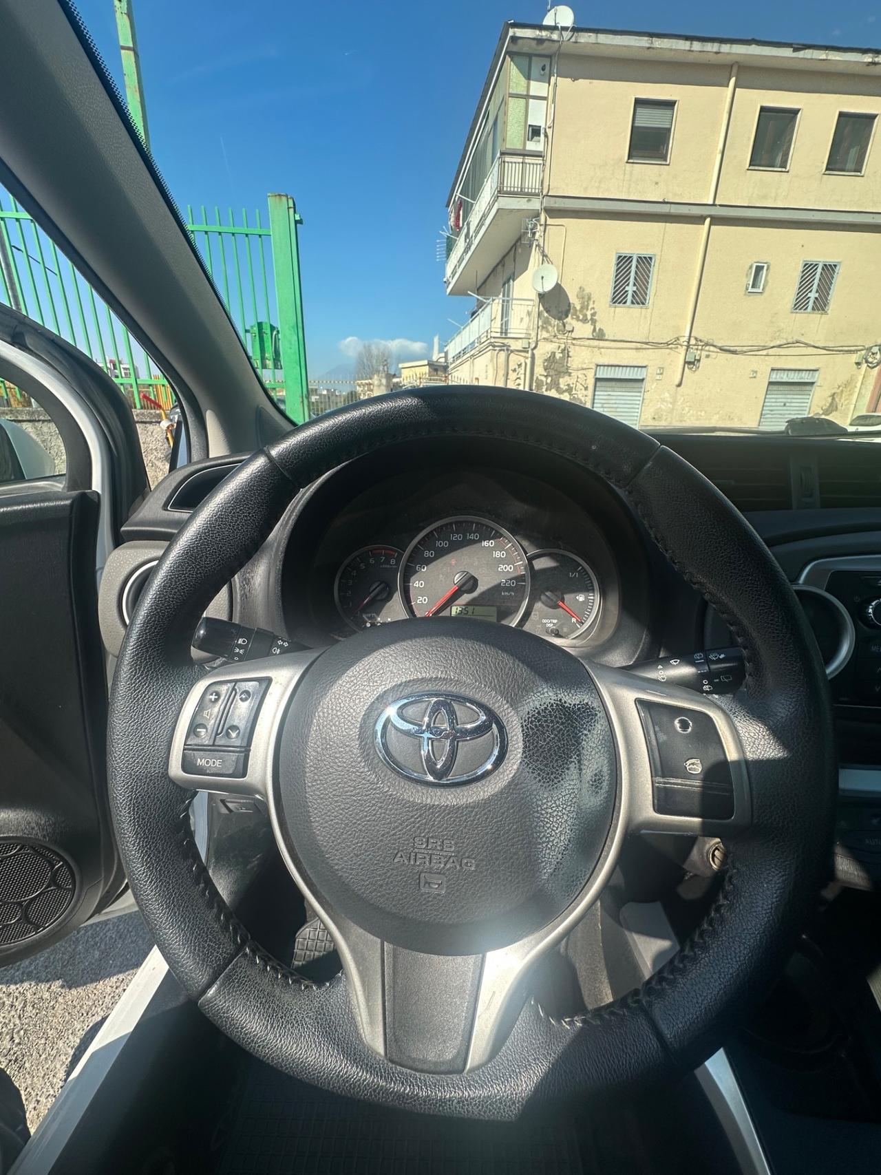 Toyota Yaris 1.0 5 porte Lounge