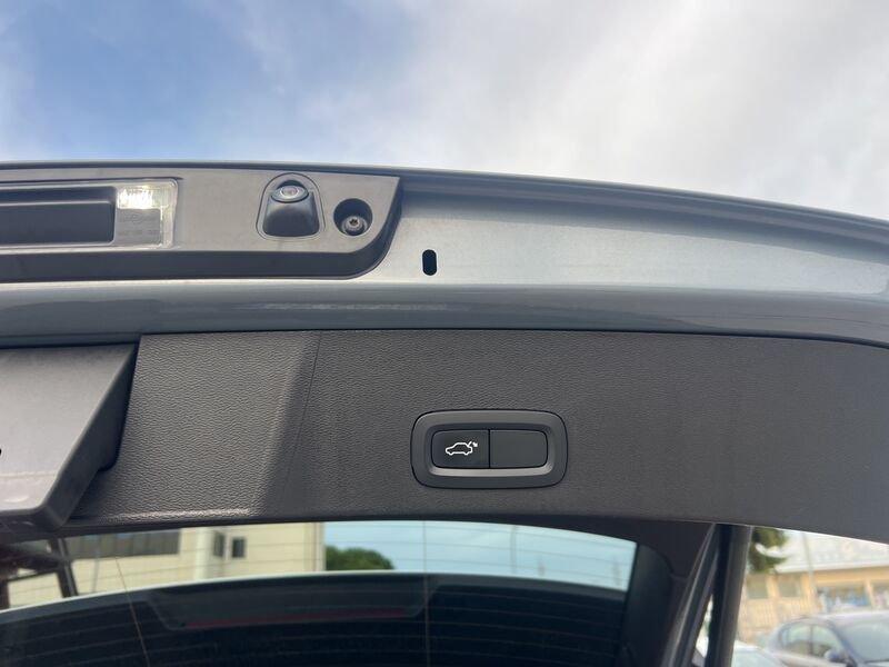 Volvo XC40 XC40 D3 BUSINESS PLUS