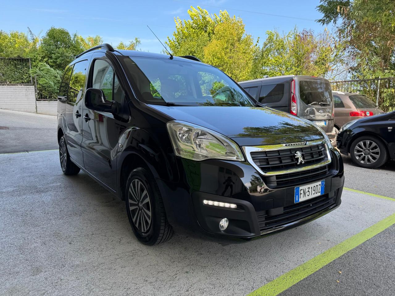 Peugeot Partner Tepee bluehdi 5P. GARANZIA 24 MESI