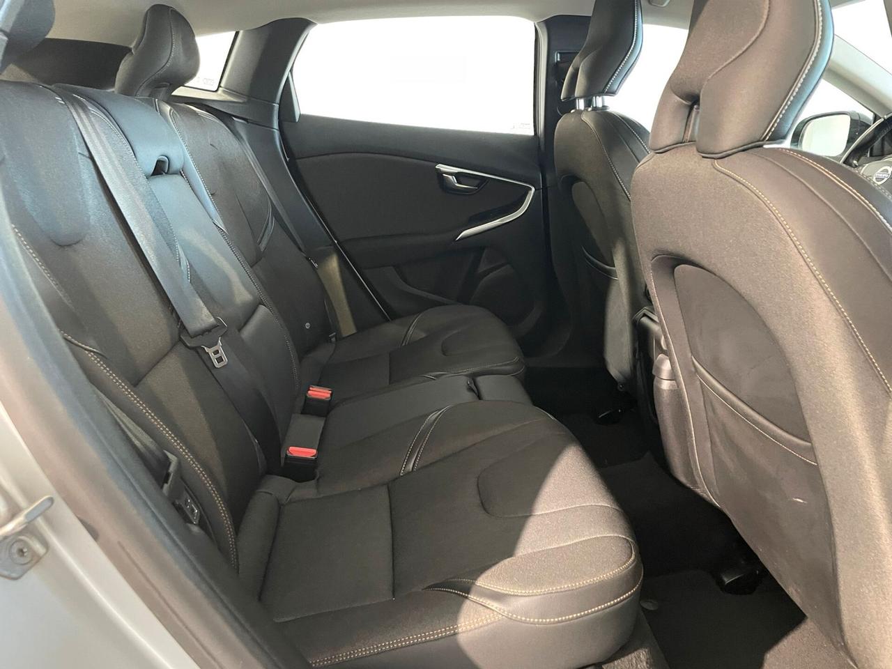 V40 CROSS COUNTRY 1.6D 115 CV 6 MARCE X NEOPATENTATI