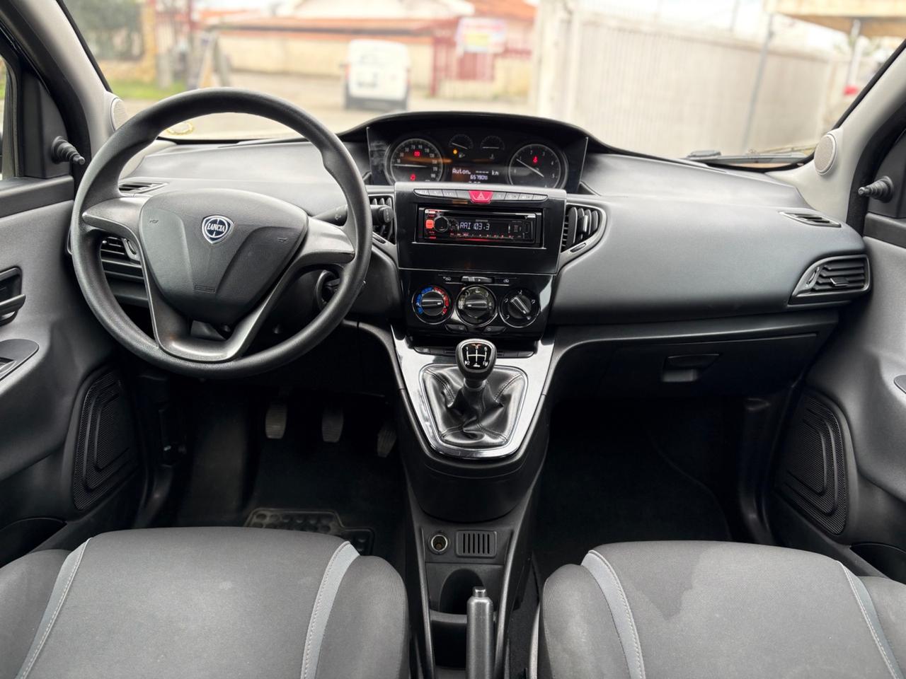 Lancia Ypsilon 1.3 MJT 16V 95 CV 5 porte S&S Silver