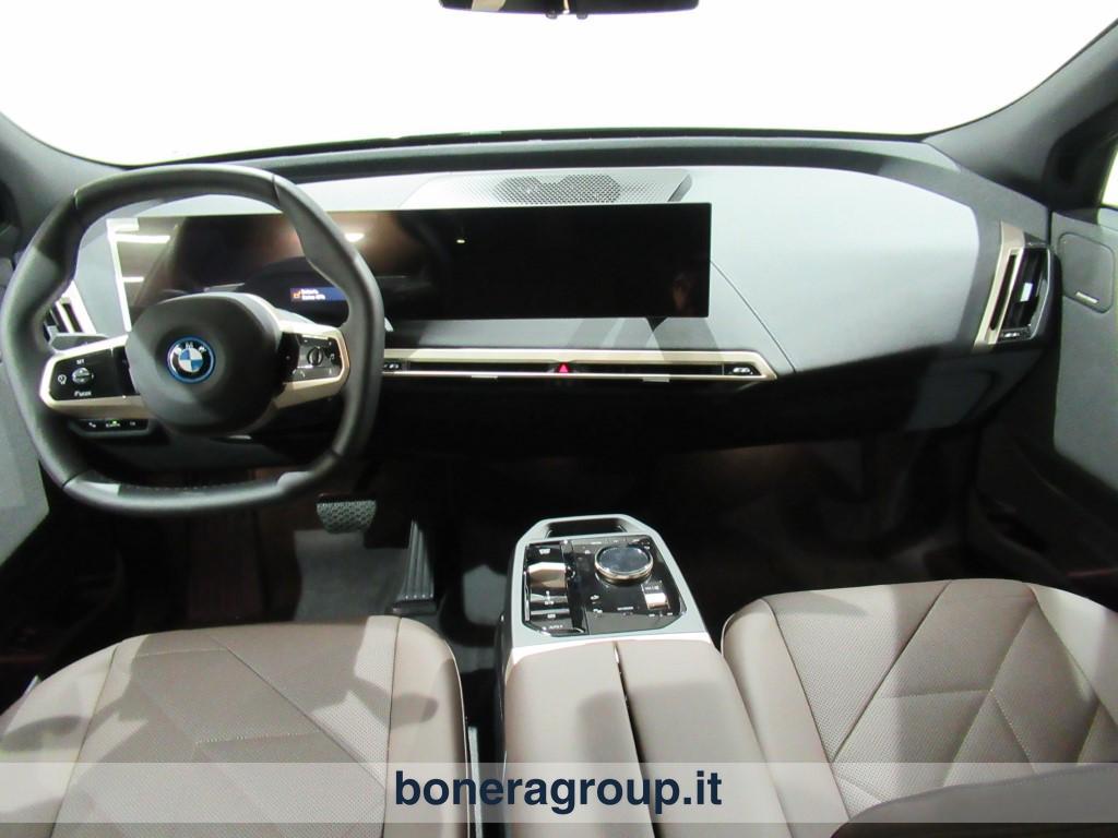 BMW iX 50 pacchetto sportivo xDrive