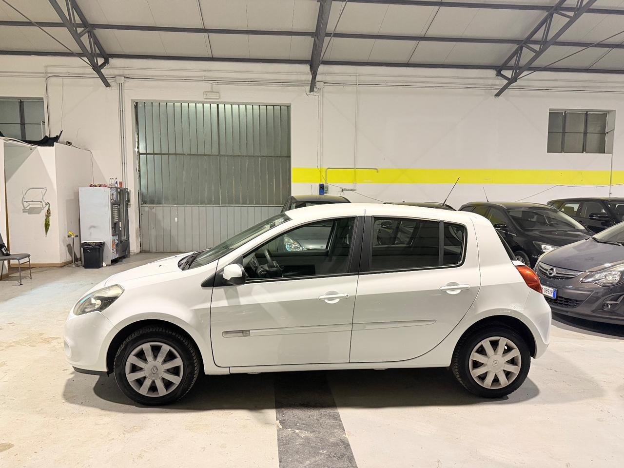 Renault Clio 1.2 5 porte GPL neopatentati 2012
