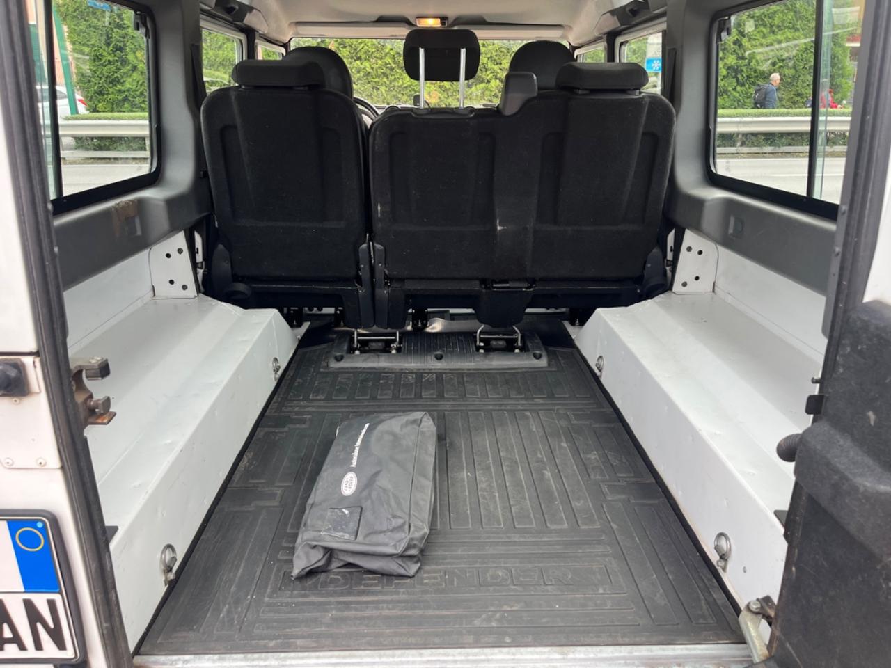 Land Rover Defender Expedition