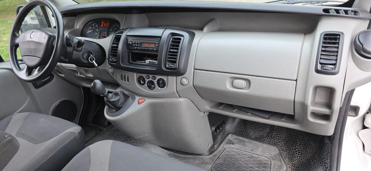 Renault Trafic T29 2.0 dCi/115 PC-TN Furgone Generique