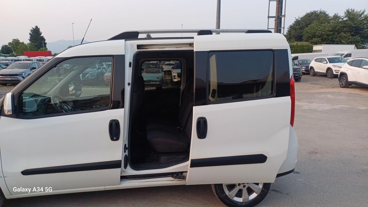Fiat Doblo Natural Power Lounge 7 posti