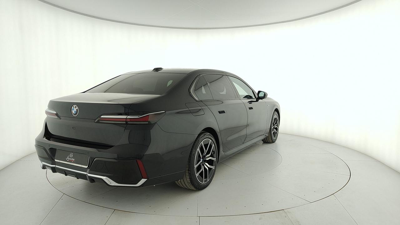 BMW Serie 7 G70 - 740d mhev xdrive MSport Pro auto