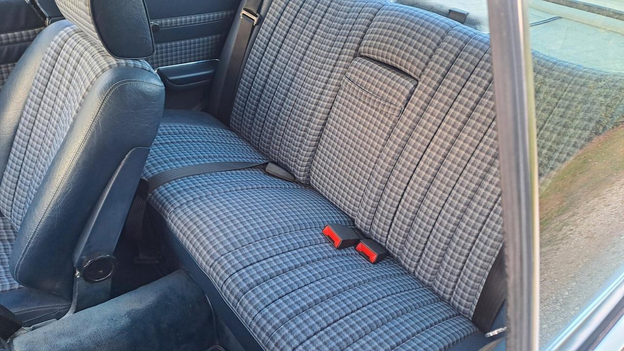 Mercedes-benz SL 380 SLC 380 Very rare LHD european car