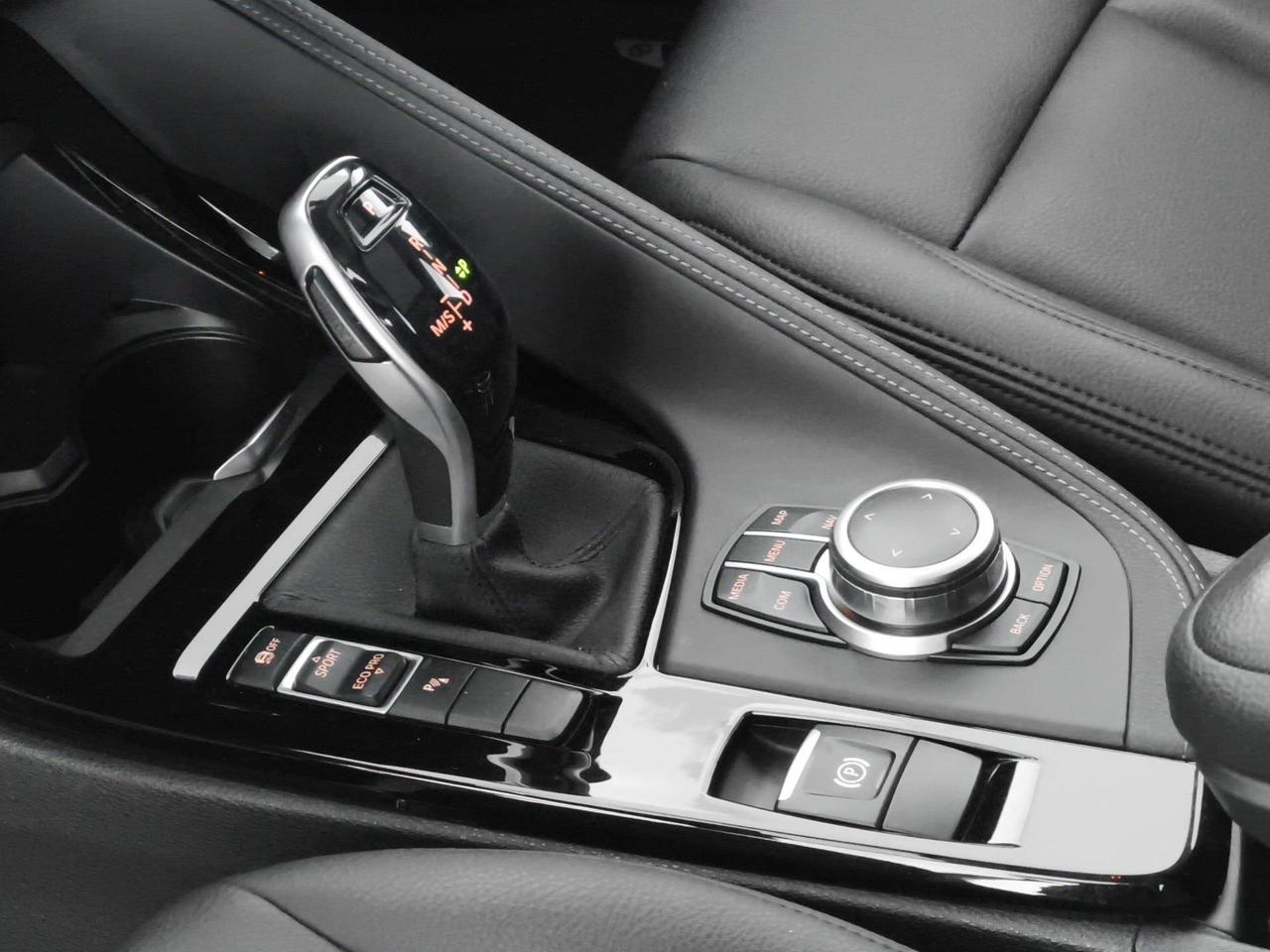 BMW X2 sDrive18i Advantage 136cv