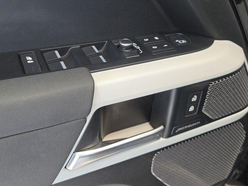 Land Rover Defender 110 3.0D I6 250 CV AWD Auto XS Edition