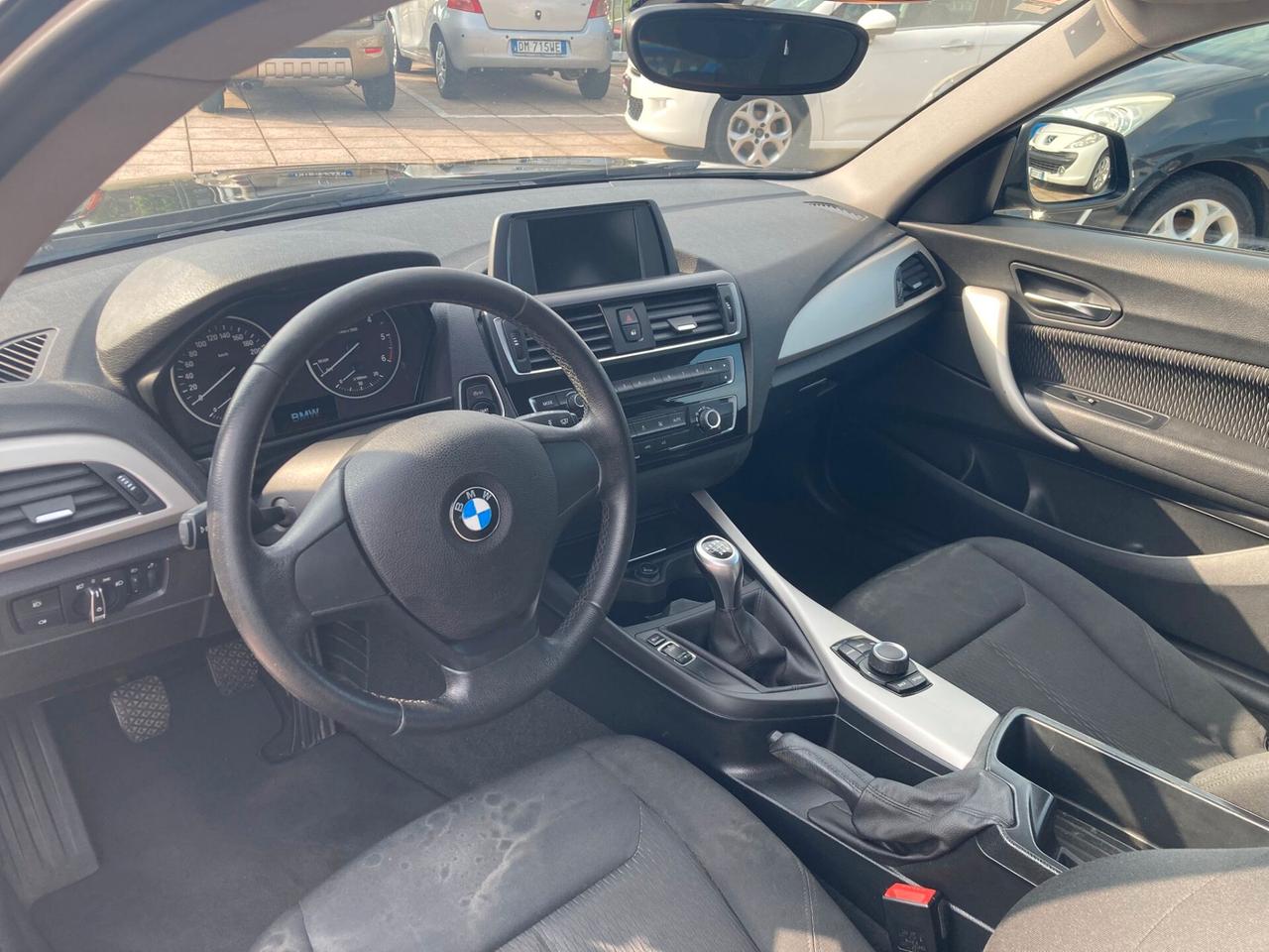 Bmw 114 114d 3p. Urban