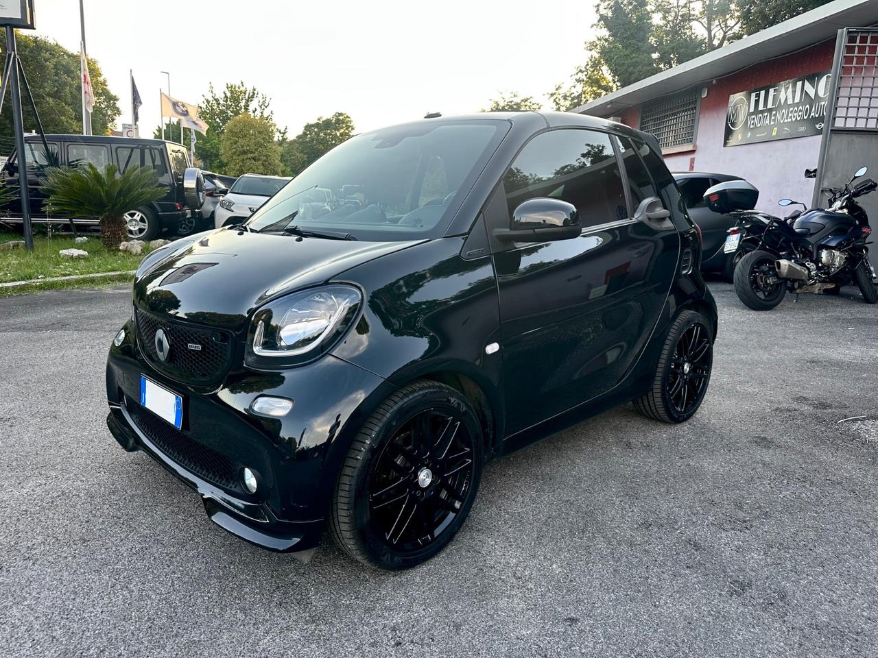 Smart ForTwo BRABUS 0.9 Turbo twinamic cabrio Xclusive BLACK NIGHT Permute Rate Garanzia