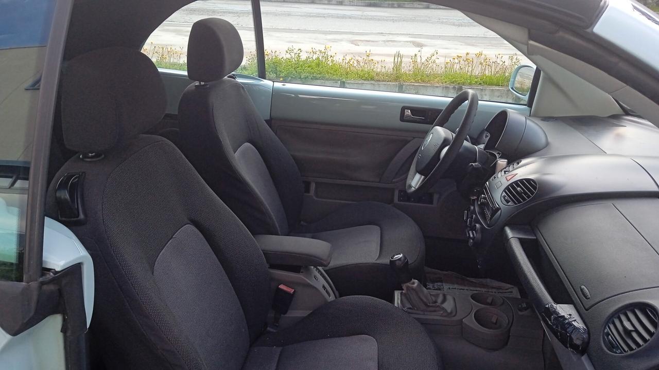 Volkswagen New Beetle 1.6 Cabrio ASI azzurro Tiffany no bollo