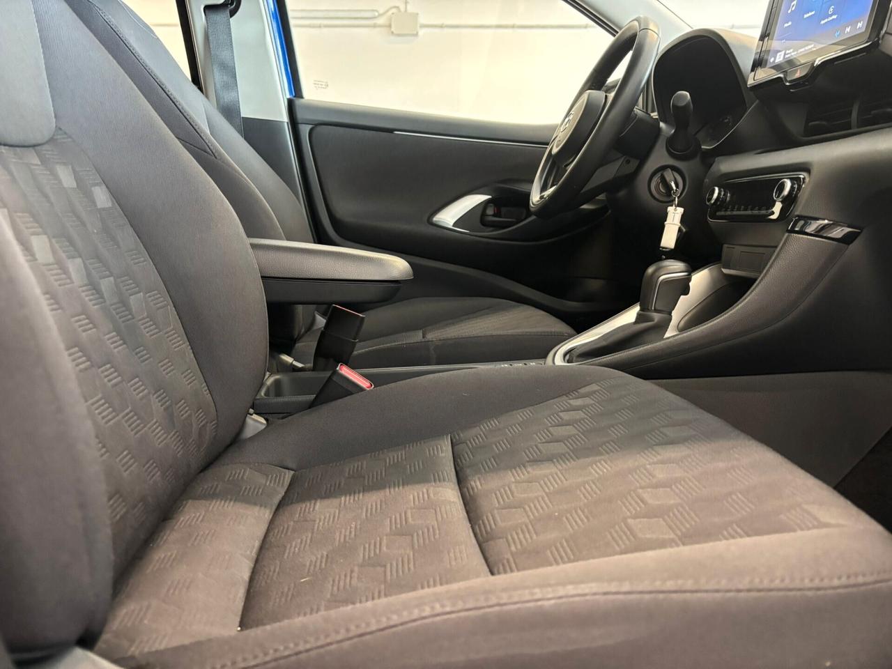 Mazda 2 CENTRE-LINE 1.5 VVT e-CVT Full Hybrid UNICO PR.