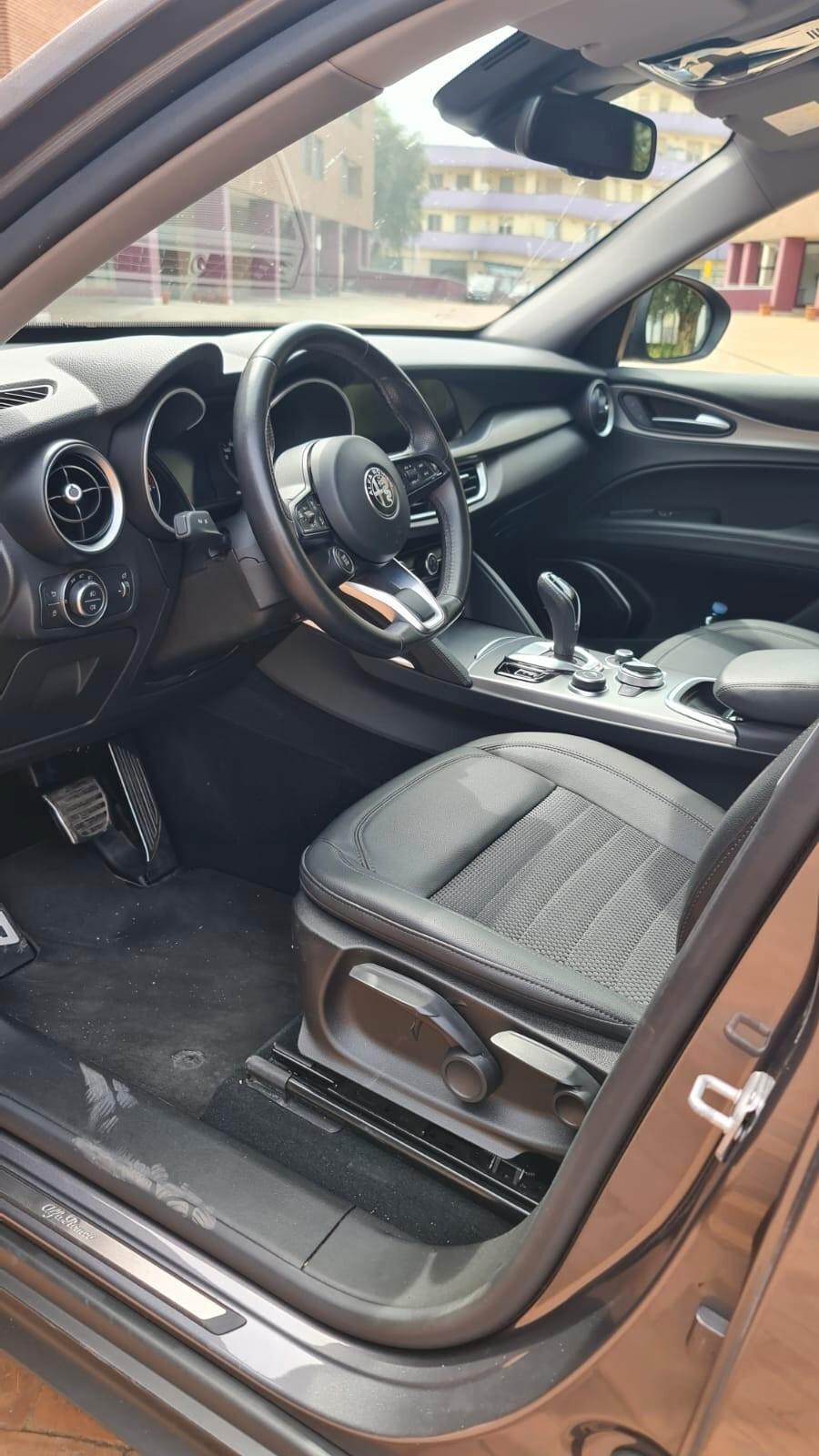 Alfa Romeo Stelvio 2.2 Turbodiesel 190 CV AT8 RWD Sprint