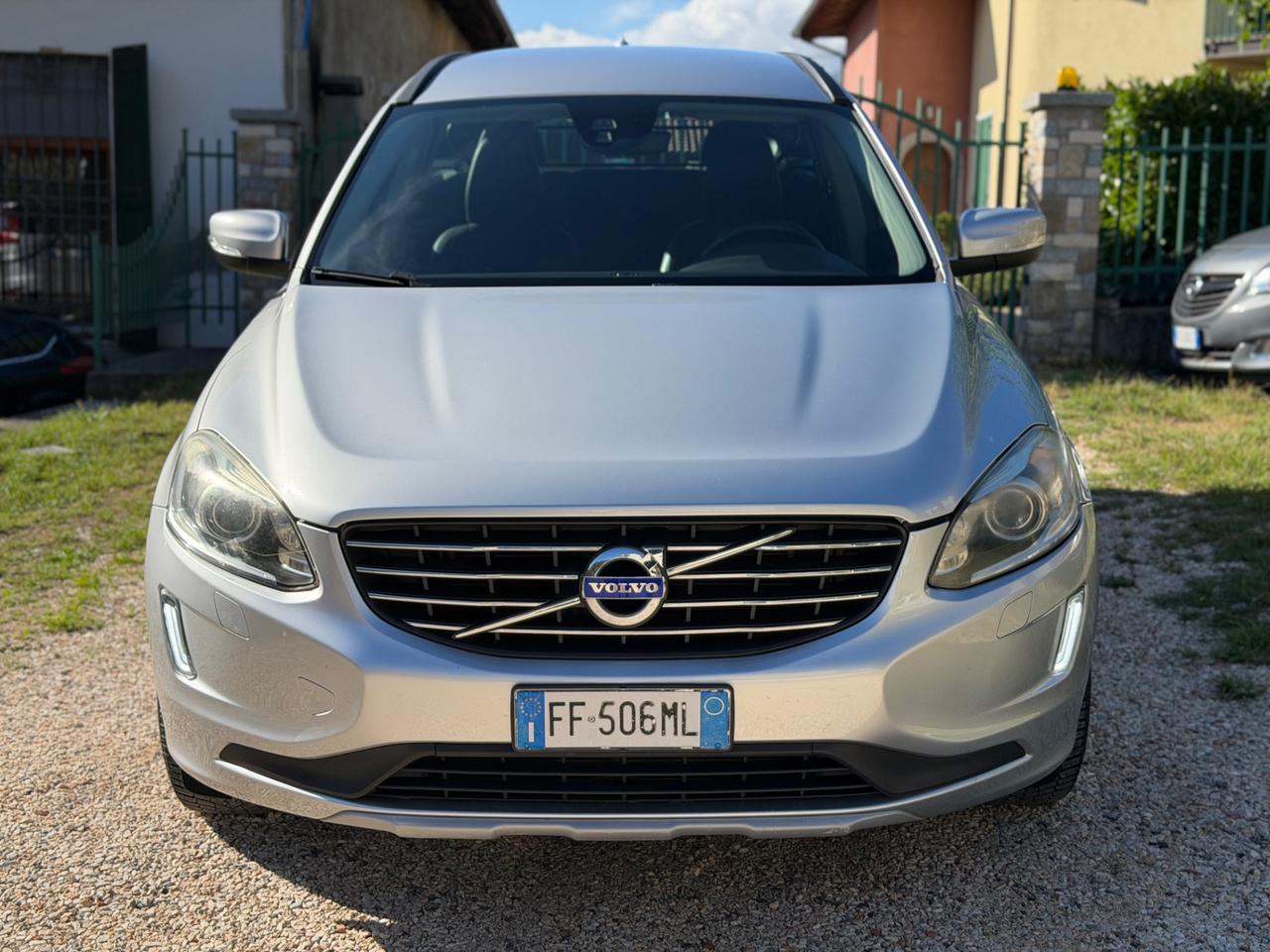 Volvo XC60 D4 AWD MOMENTUM 4x4 KMCERT GARANZ