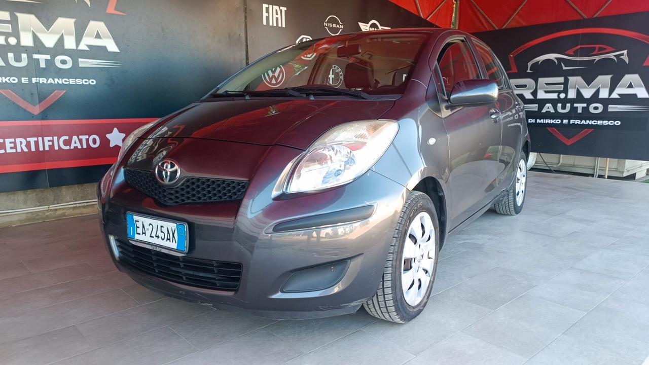 Toyota Yaris 1.0 5 porte