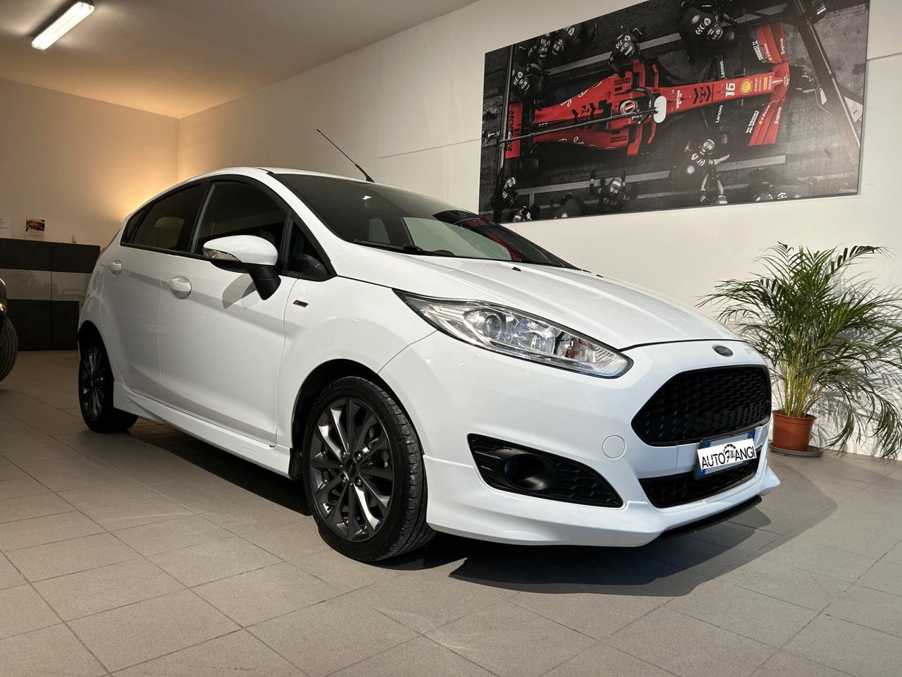 Ford Fiesta 1.5 TDCi 75CV 5 porte ST-Line