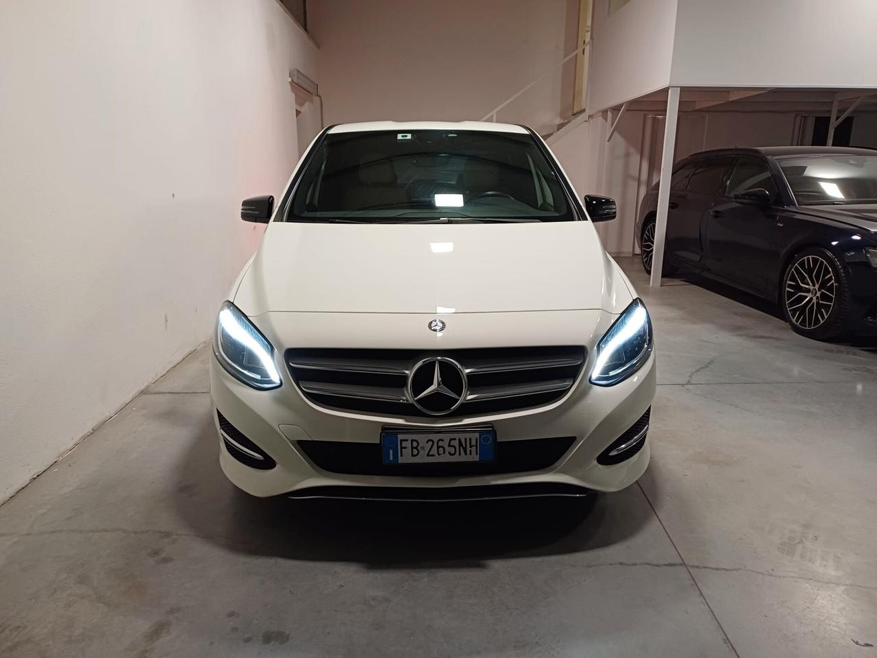 Mercedes-benz B 180 d Aut Premium PELLE/FULL LED/UNIPRO