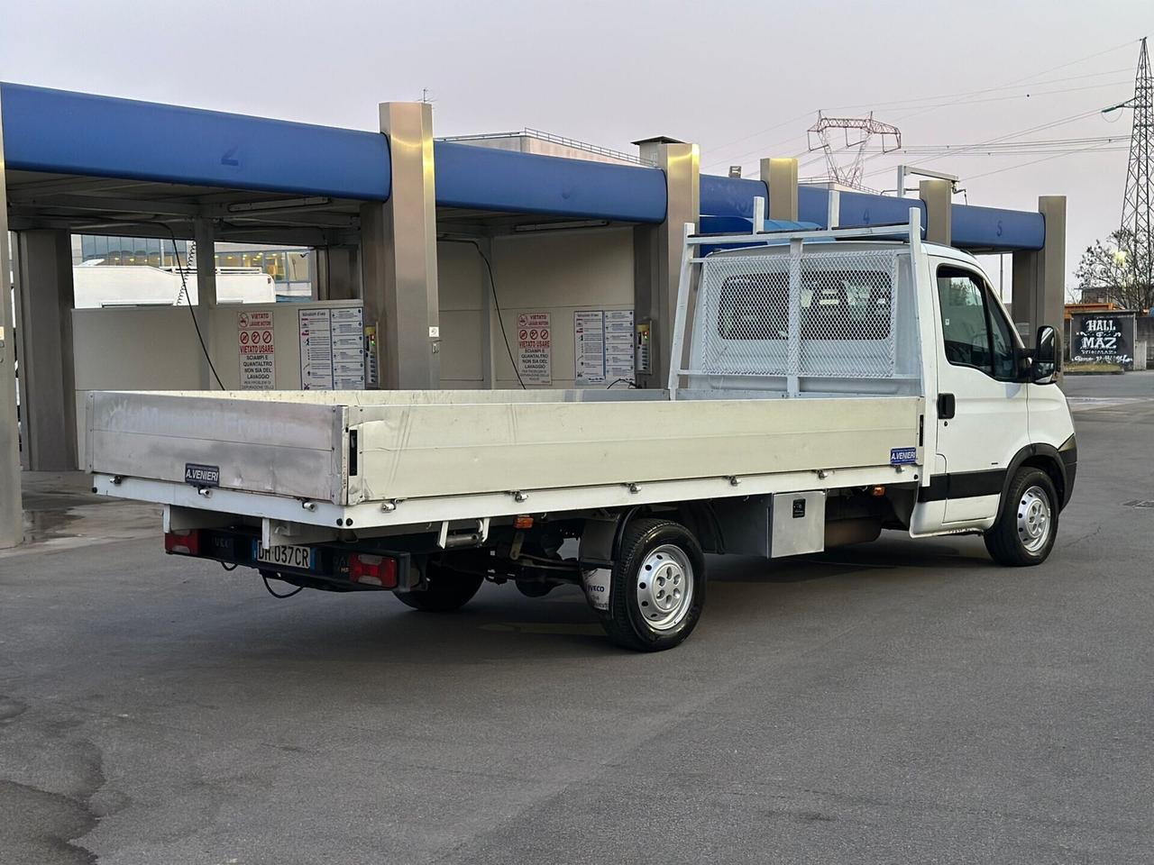 Iveco 35 s 12