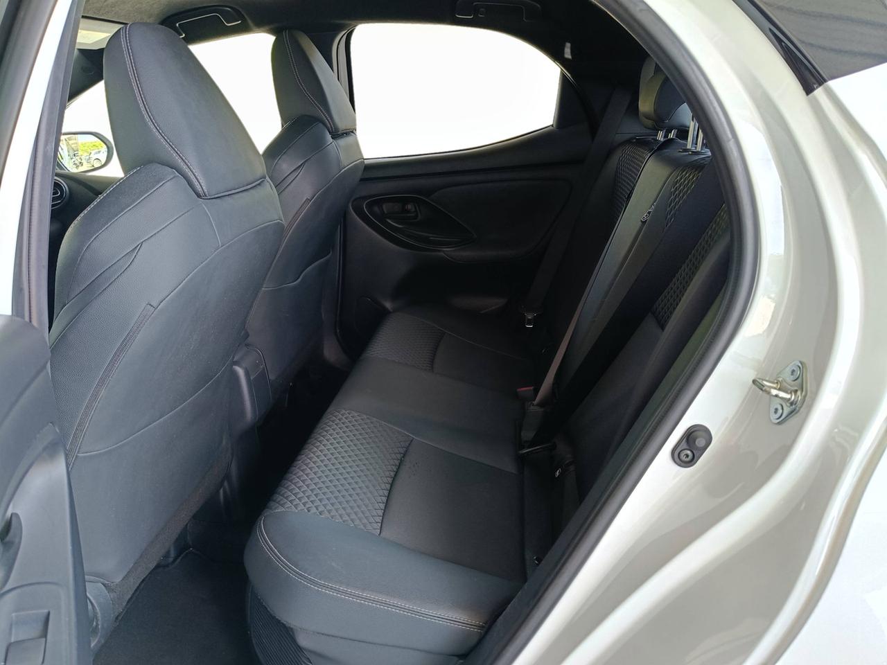 TOYOTA Yaris IV 2020 - Yaris 1.5h Style
