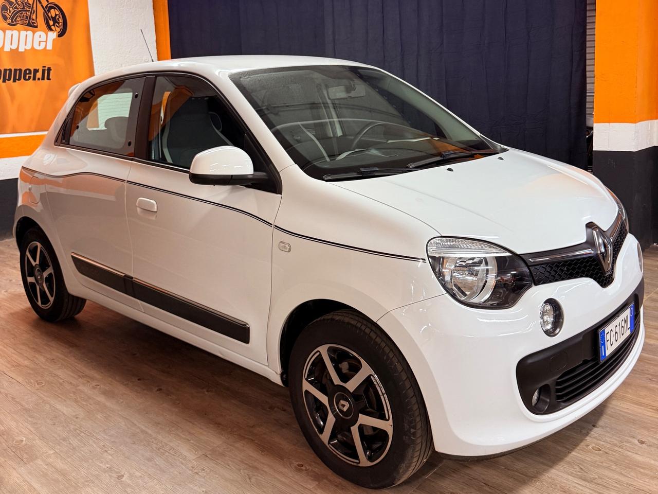 MERAVIGLIOSA RENAULT TWINGO CON SOLI 80.769 KM ADATTA A NEOPATENTATI