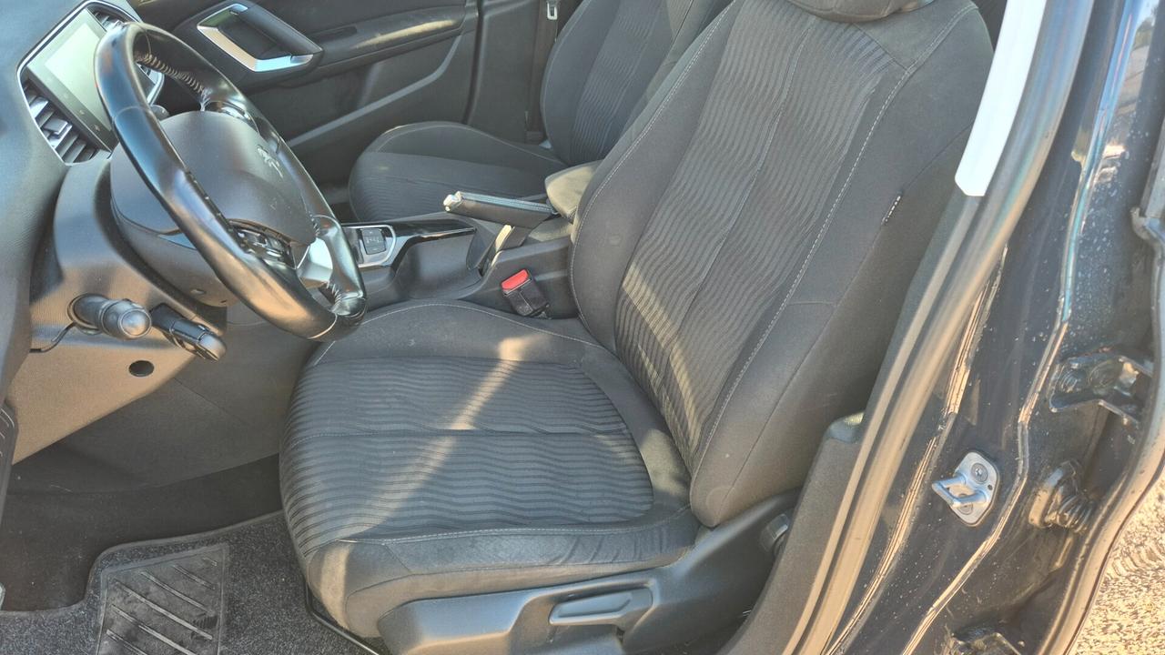 Peugeot 308 BlueHDi 120 S&S EAT6 Allure