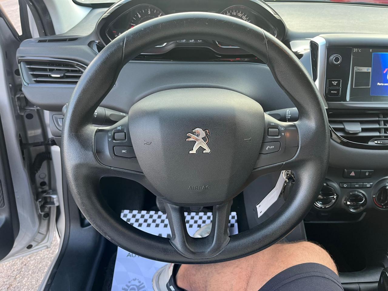 Peugeot 208 1.4 HDi 68 CV 5 porte Unipro 2014