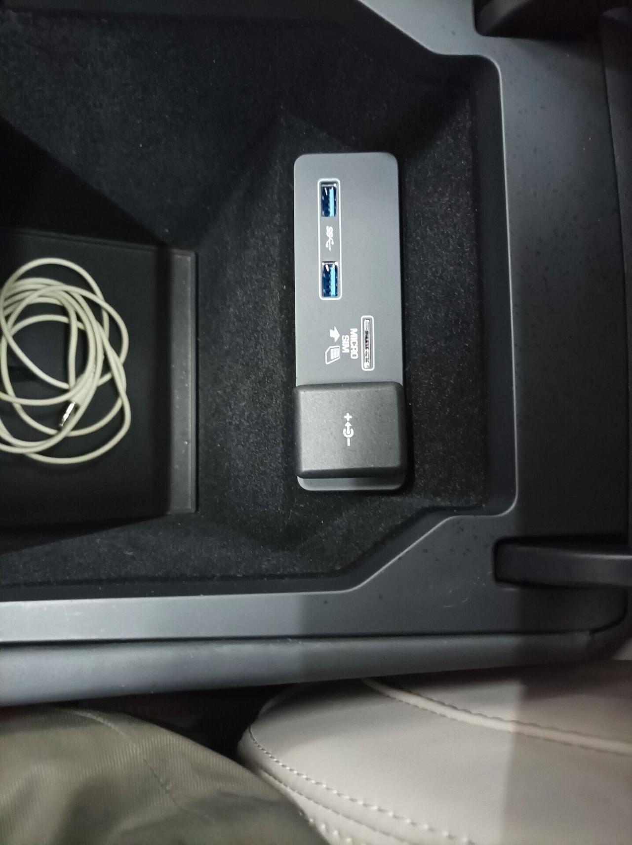 Land Rover Discovery Sport 2.0D I4-L.Flw 150 CV AWD Auto R-Dynamic SE - 01/2020