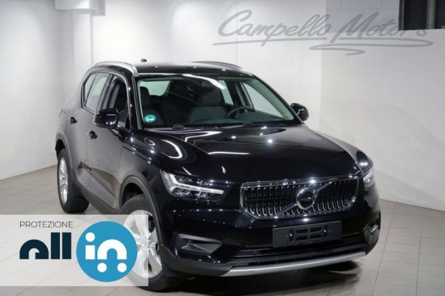 VOLVO XC40 2.0 B4 Momentum Pro AWD Geartronic