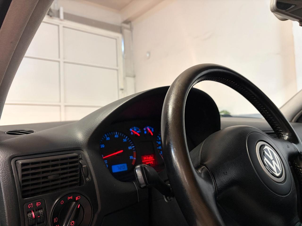 Volkswagen Golf GTI 1.8 turbo 20V cat 3p.