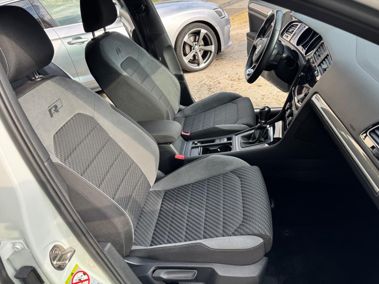 Vw Golf 2.0 TDI - R.LINE - FARI LED - 2019