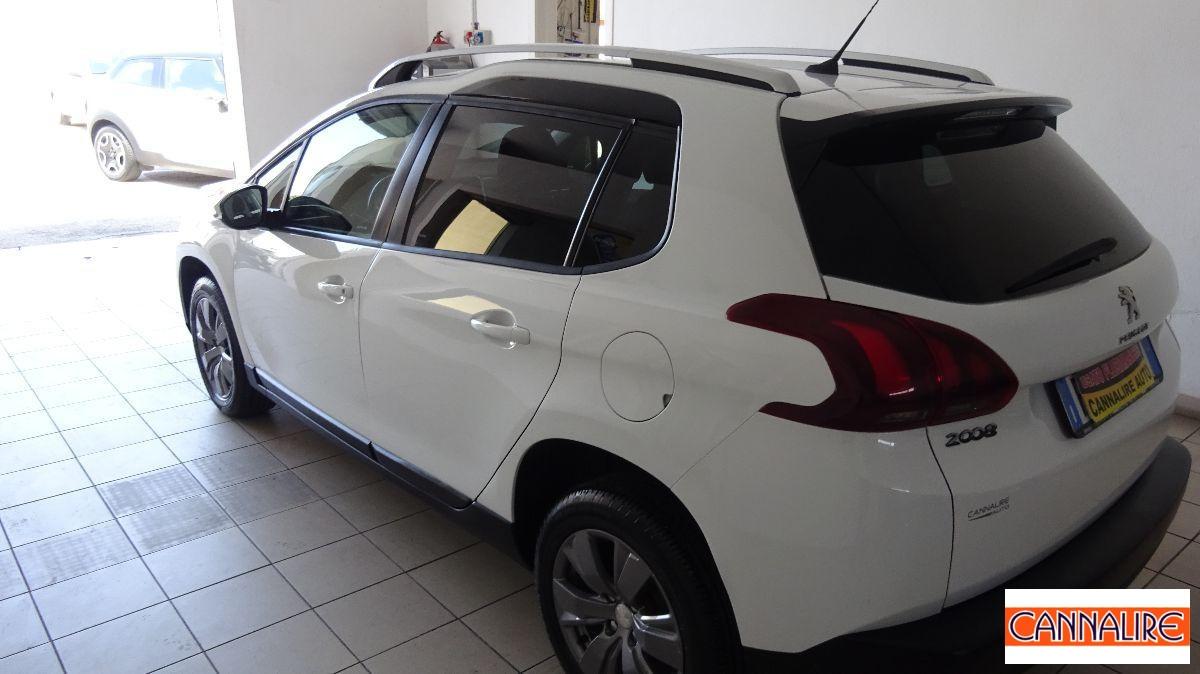 PEUGEOT - 2008 - PureTech 82 S&S Signature