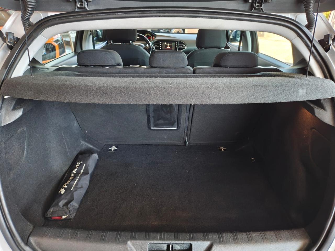 Peugeot 308 BlueHDi 120 S&S Business