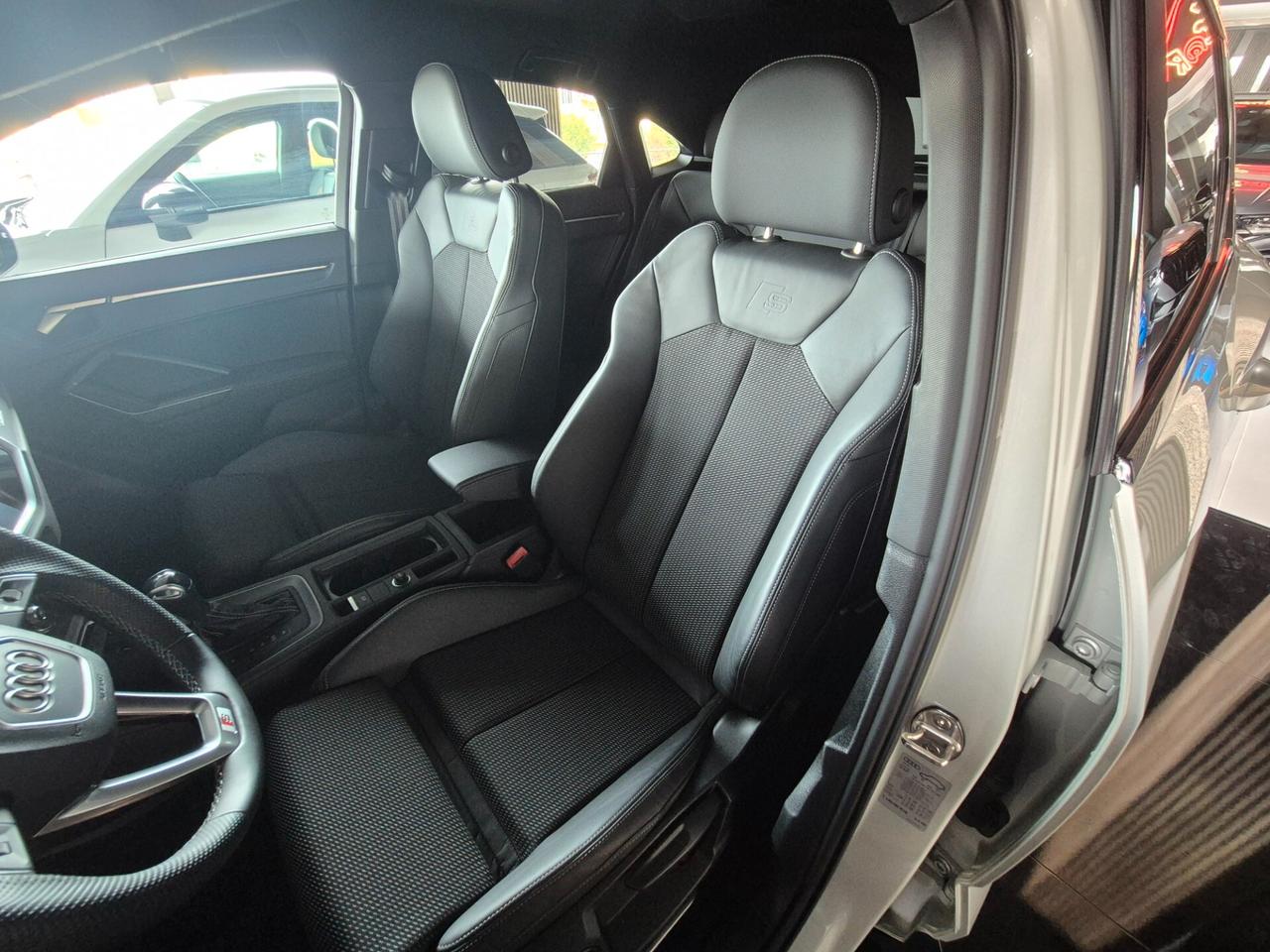 Audi Q3 SPB 35 TDI S tronic Identity Black