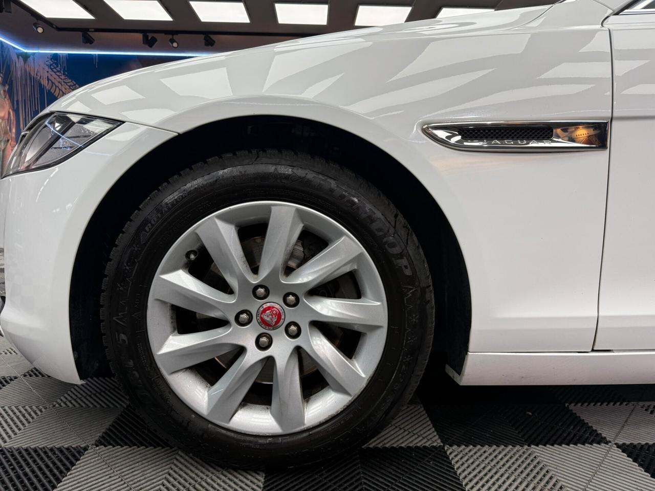 Jaguar XF Sportbrake 2.0 D 180 CV aut. Portfolio (motore difettoso) (883)