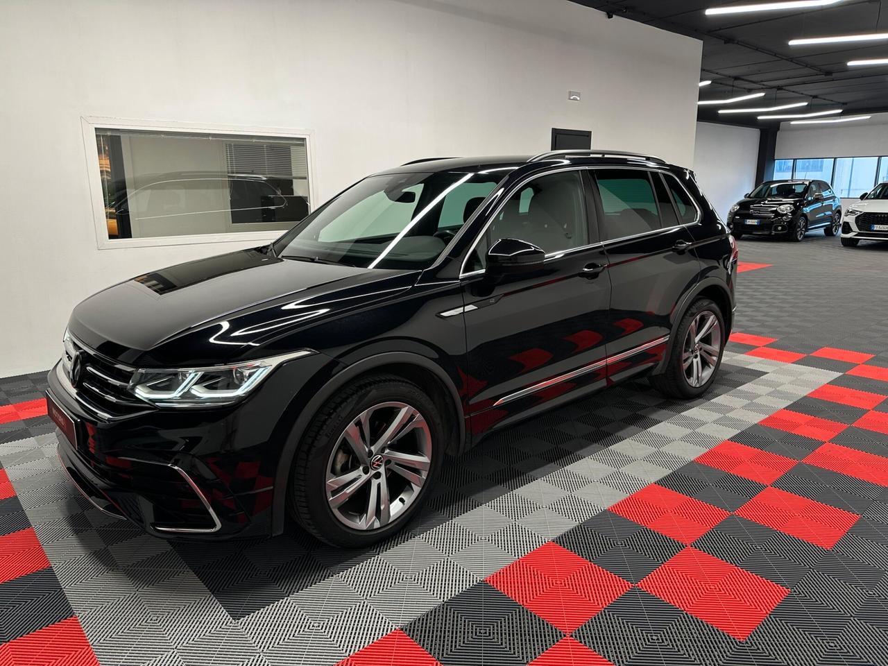 Volkswagen Tiguan 2.0 TDI 150 CV DSG R-Line