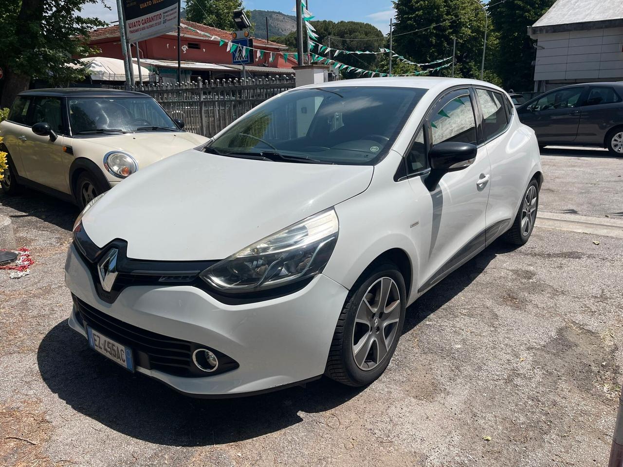 Clio 1.2 75CV 5 porte Costume National