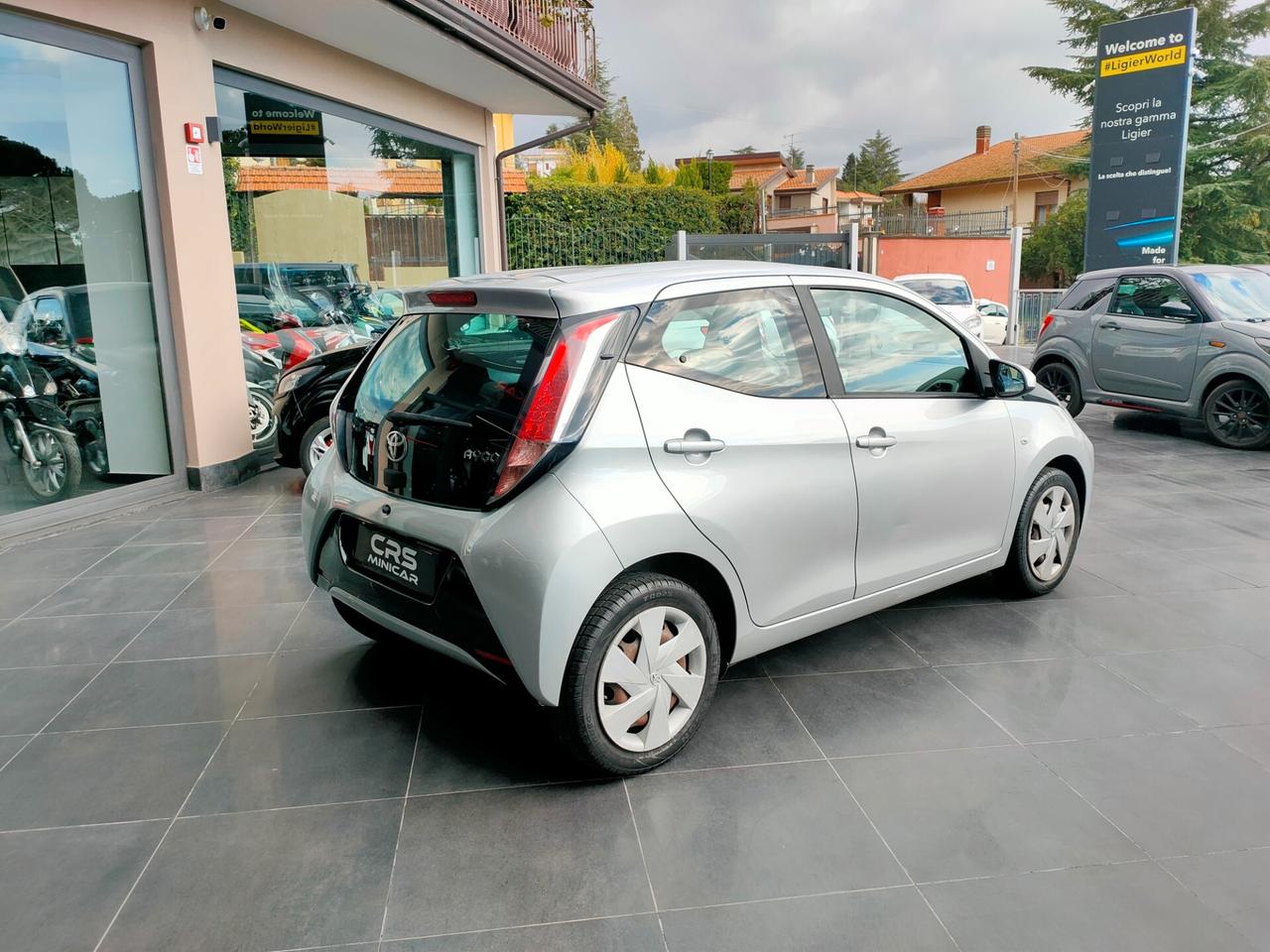 Toyota Aygo 1.0 VVT-i 69 CV 5 porte x-cool