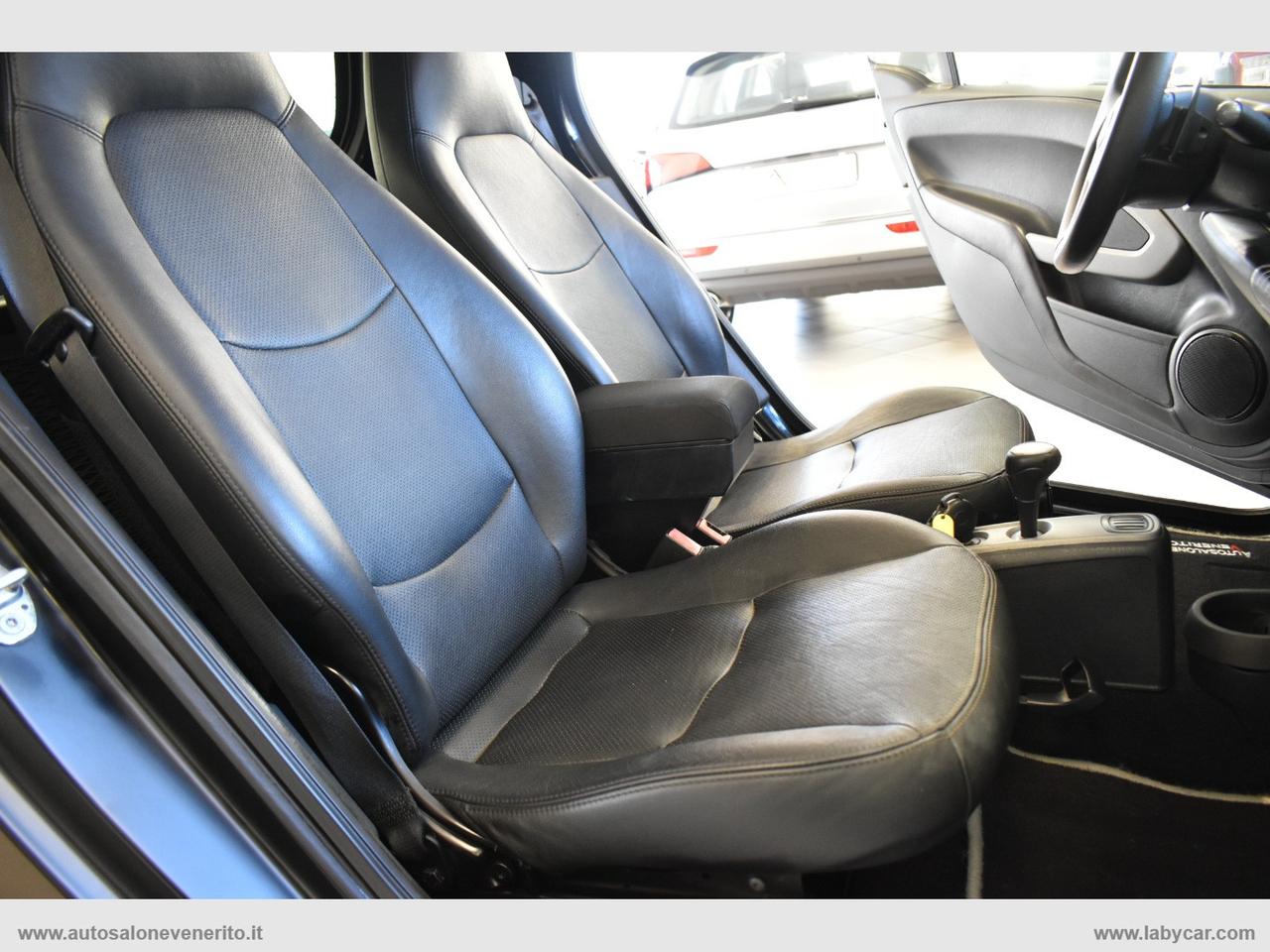 SMART fortwo 1000 62 kW coupé passion