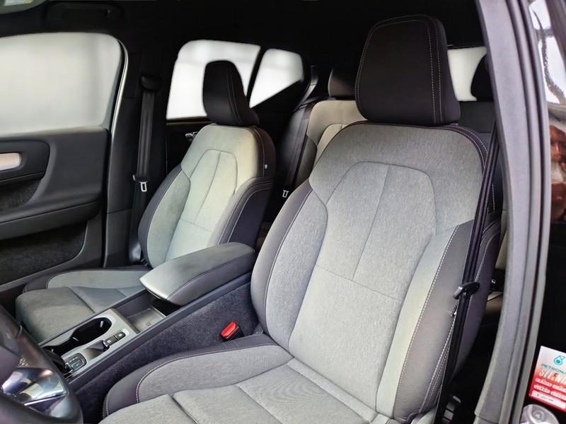 VOLVO XC40 T4 RECHARGE PLUG-IN AUTO CORE SUV